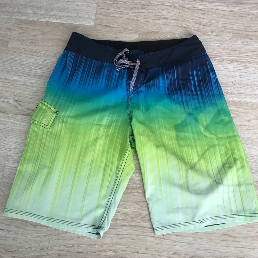 QUIKSILVER BOARD SHORTS